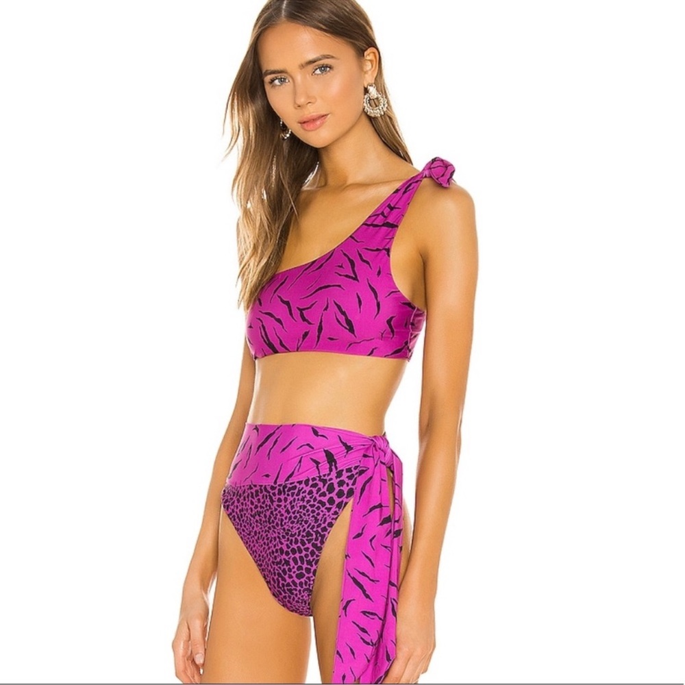 Beach Riot Bikini - Picture 2 of 4